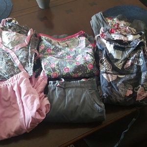 Brand Name nursing scrubs..lot #4-6 tops 2 bottoms
